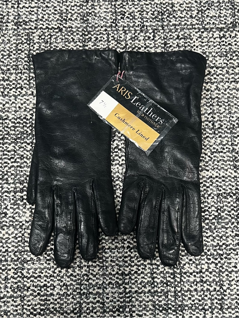Aris Leathers by isotoner Vintage Leather Cashmere-Lined Women's Gloves